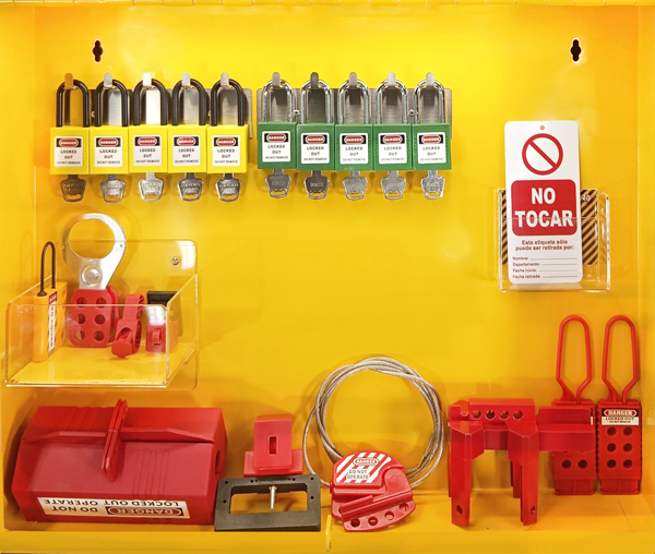 agi10p1c1-armario-grande-abierto-es