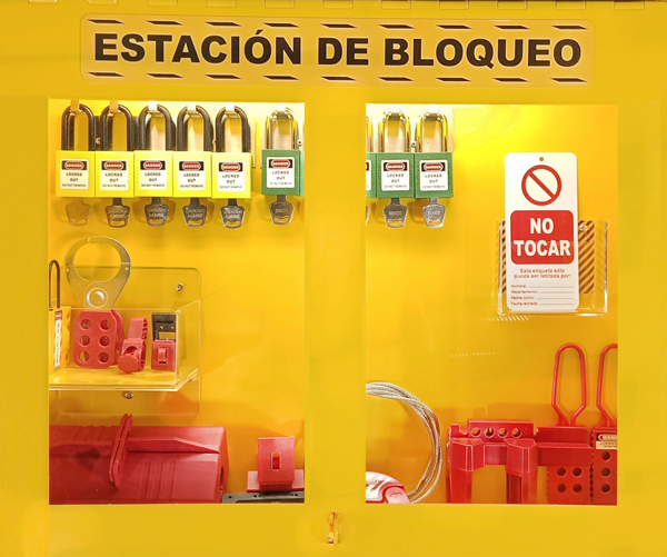 agi10p1c1-armario-grande-cerrado-es