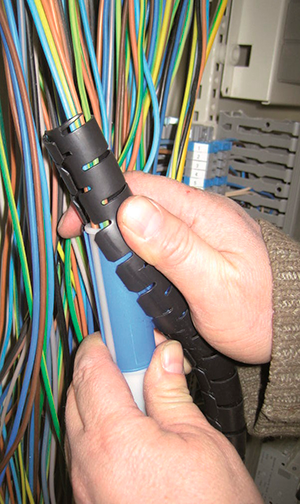 Cubre Cables Industrial - Ideal para la organización y protección de los cables