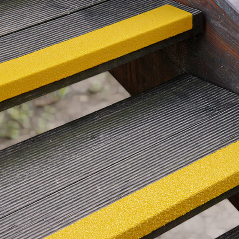 Perfiles Antideslizantes para Escaleras | Sister-Soft.